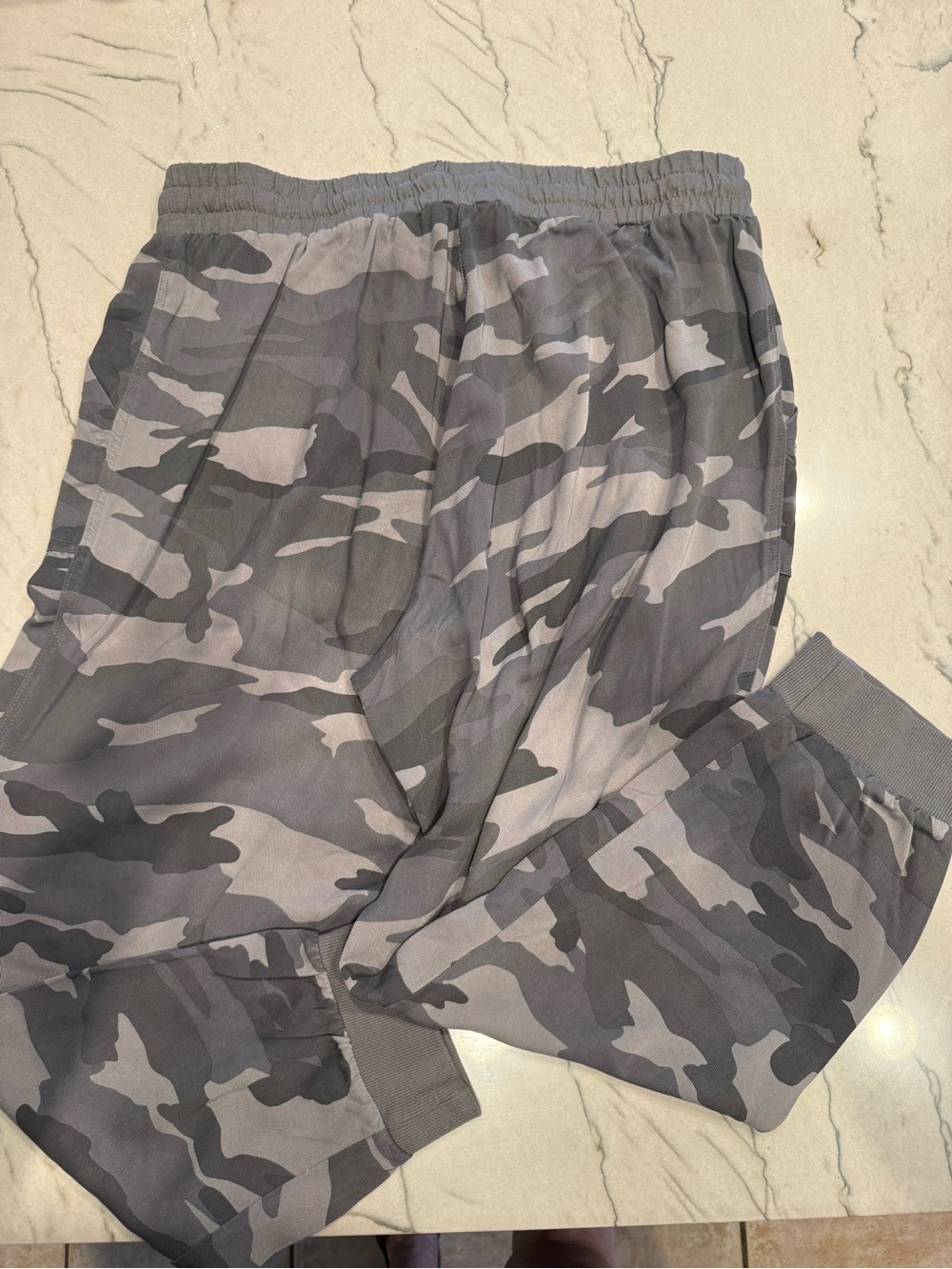 Splendid Gray Camo Joggers XL | 100% Rayon Lounge Pants Elastic Waist - Picture 15 of 16